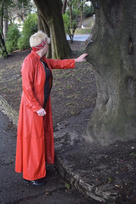 Feeding the birds and squirels on todays walk. xxxx https://t.co/HxfbA65SIw<a href="/tag/adultwork"class="tags"><span>#adultwork</span></a>