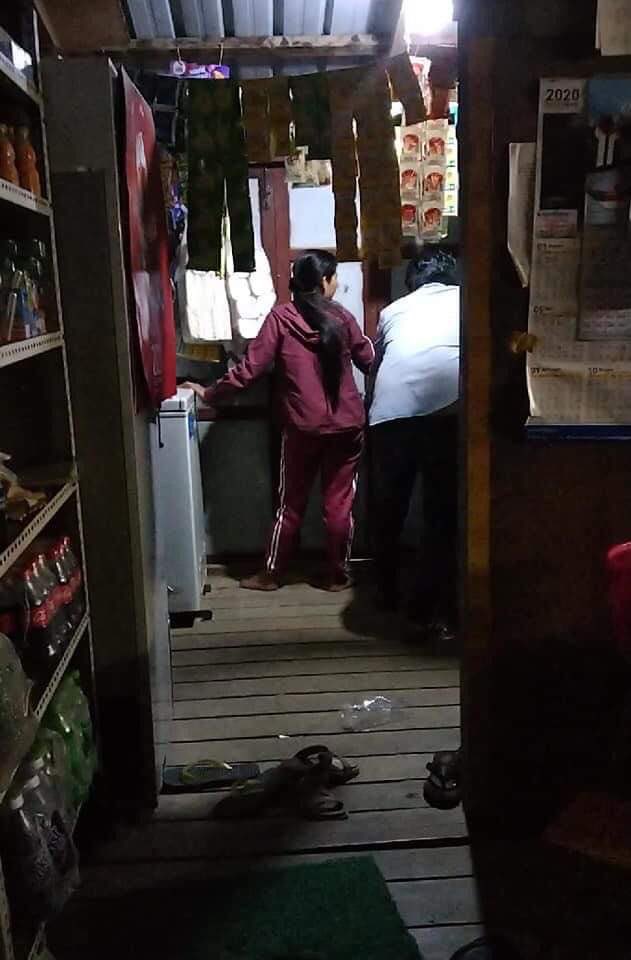 tw // blood , wound , 
Military Terrorists broke into a house and smashed this volunteer night guard’s. Criminals in uniforms are putting our lives in danger.We are not safe even in our homes.Happened in Moegok,Mandalay. <a href="/freya_cole/">Freya Cole</a> <a href="/poppymcp/">Poppy McPherson</a> #WhatsHappeningInMyanmar #Mar12Coup