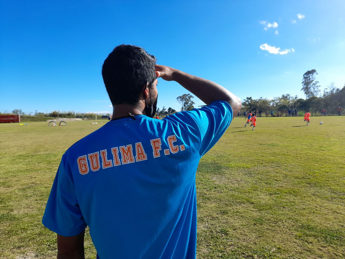 Seguimos en una semana de descanso, pero pronto regresamos al campo con todos los hierros.🧡💙

#Viernes #arribagulima #futbol #venezuela