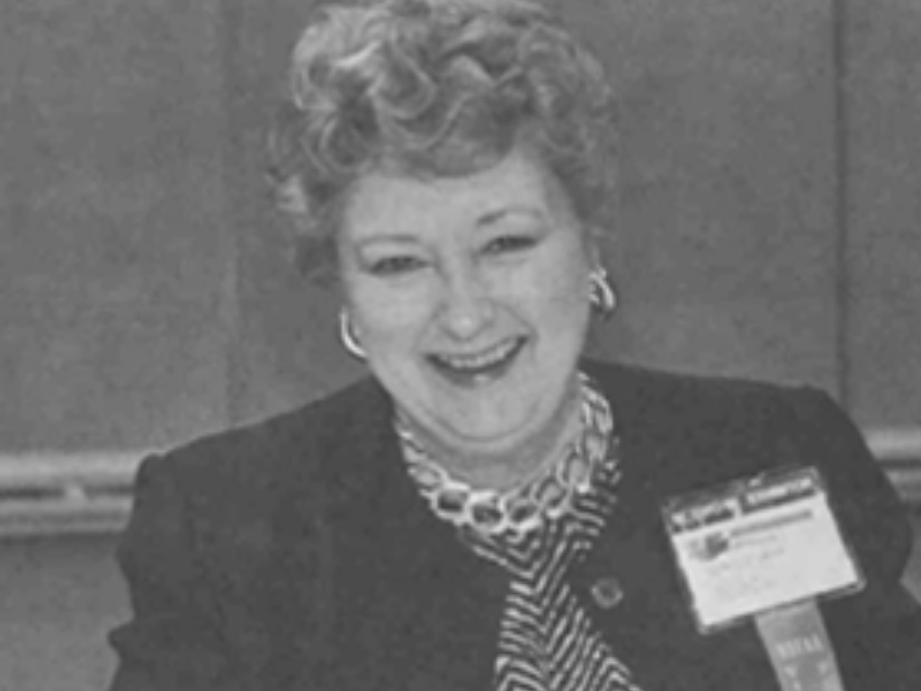ESATweet's tweet image. We continue to celebrate #WomensHistoryMonth with Past President (1988-90), Patricia M. Smith, who had a heart of servitude with a goal of #Unity! More here: bit.ly/2Q1xCkZ

#prosecurity #profire #passionatesecurity