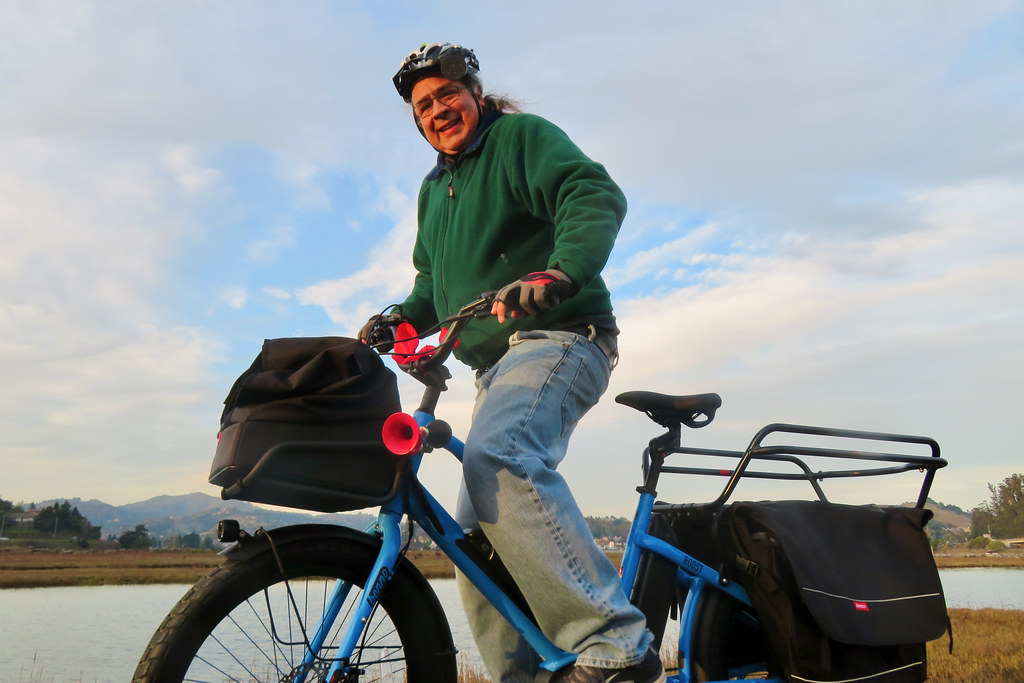 CalBike's tweet photo. 🚲 Prioritize low-income Californians and supports local bike shops. Sign now, and tell all your friends, to fund California’s e-bike affordability program.  https://t.co/ZqRYCkJwfZ https://t.co/j24LyWpmZ8