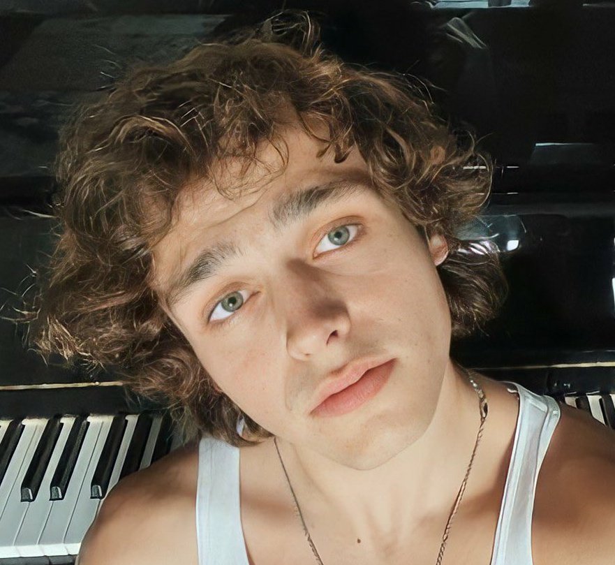 BEST_EYES_ITW's tweet photo. JONAH MARAIS. https://t.co/5SkmbBb3A4