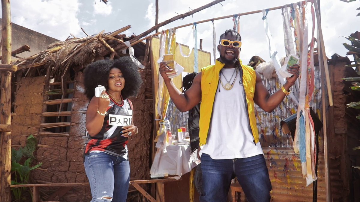 Make it rain! MC Yallah, Jora MC & Byg Ben Sukuya in the zone!