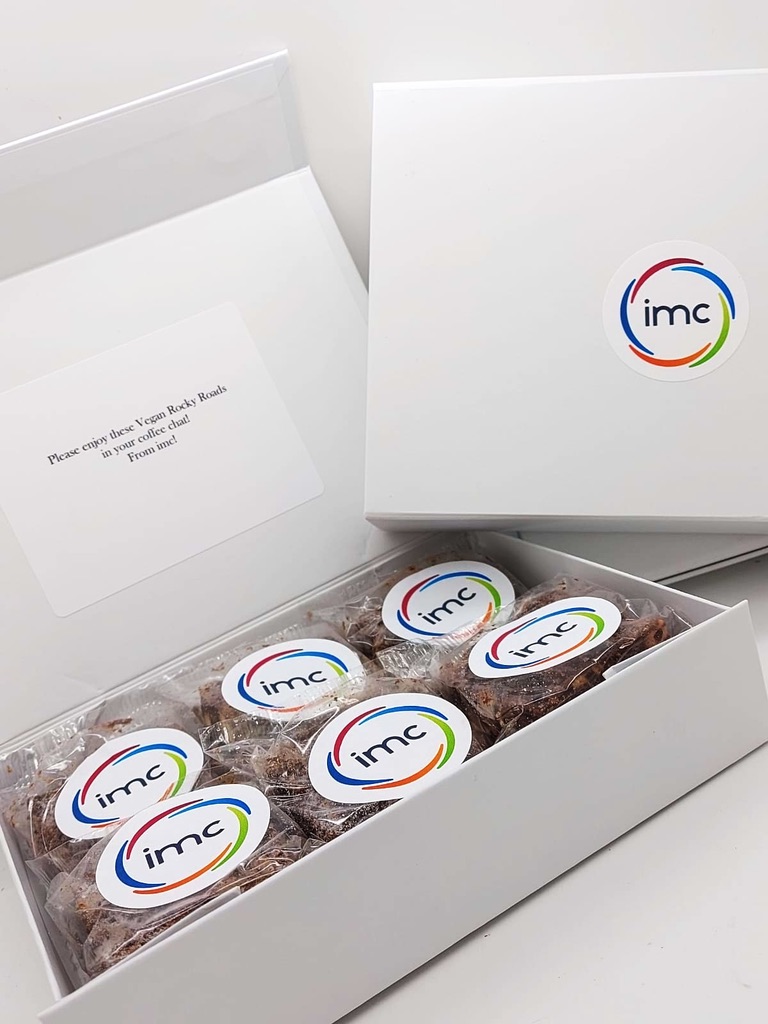 Want to know how your branding will look on our products? Here are some examples...
Send a personalised &amp; branded edible treat to your colleagues or clients.
Our letterbox gifts can be sent anywhere &amp; to mulitple addresses!
#brandedgifts #corporategifting
popkakery.com