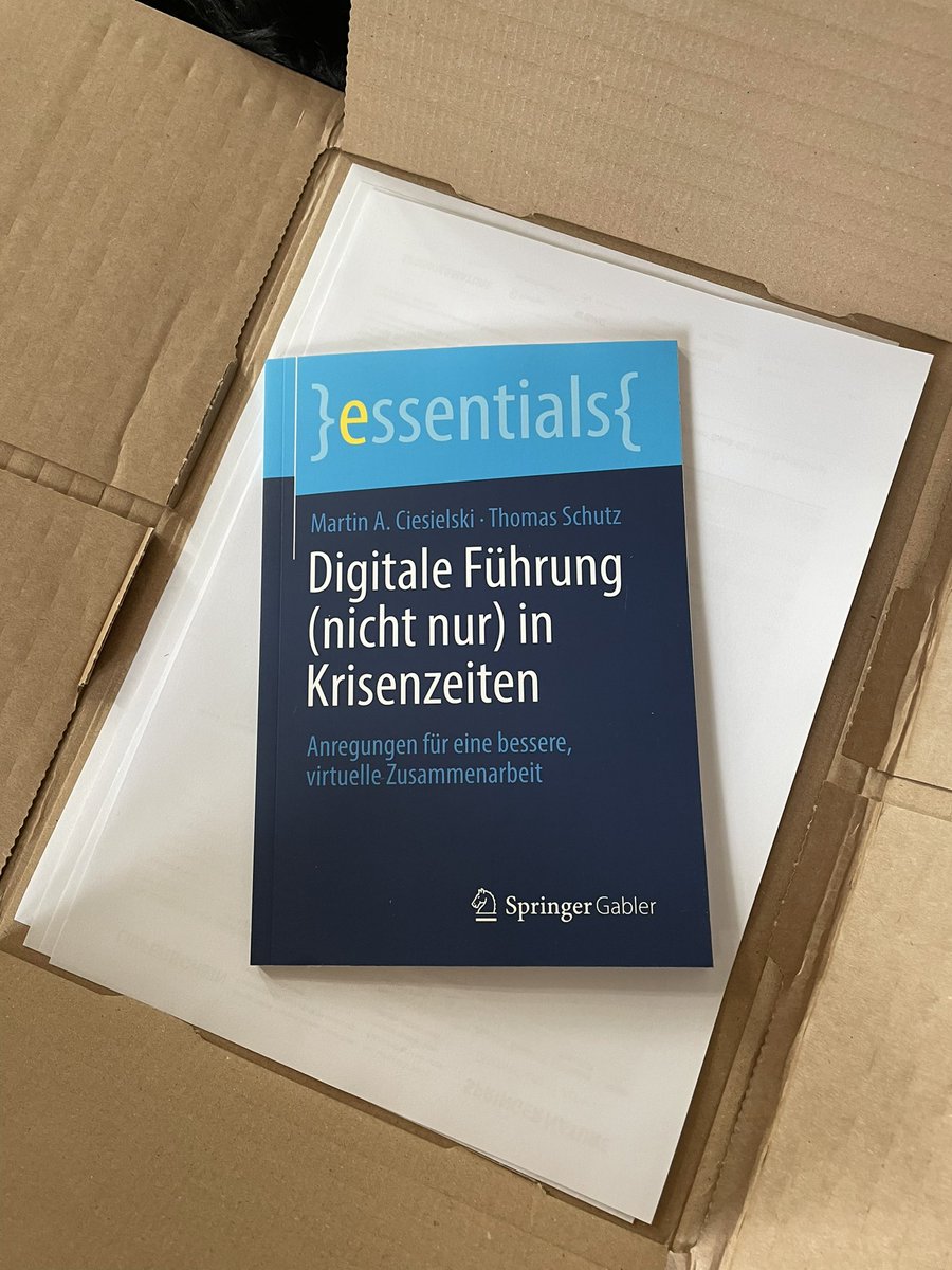 Digitale Führung tweet media