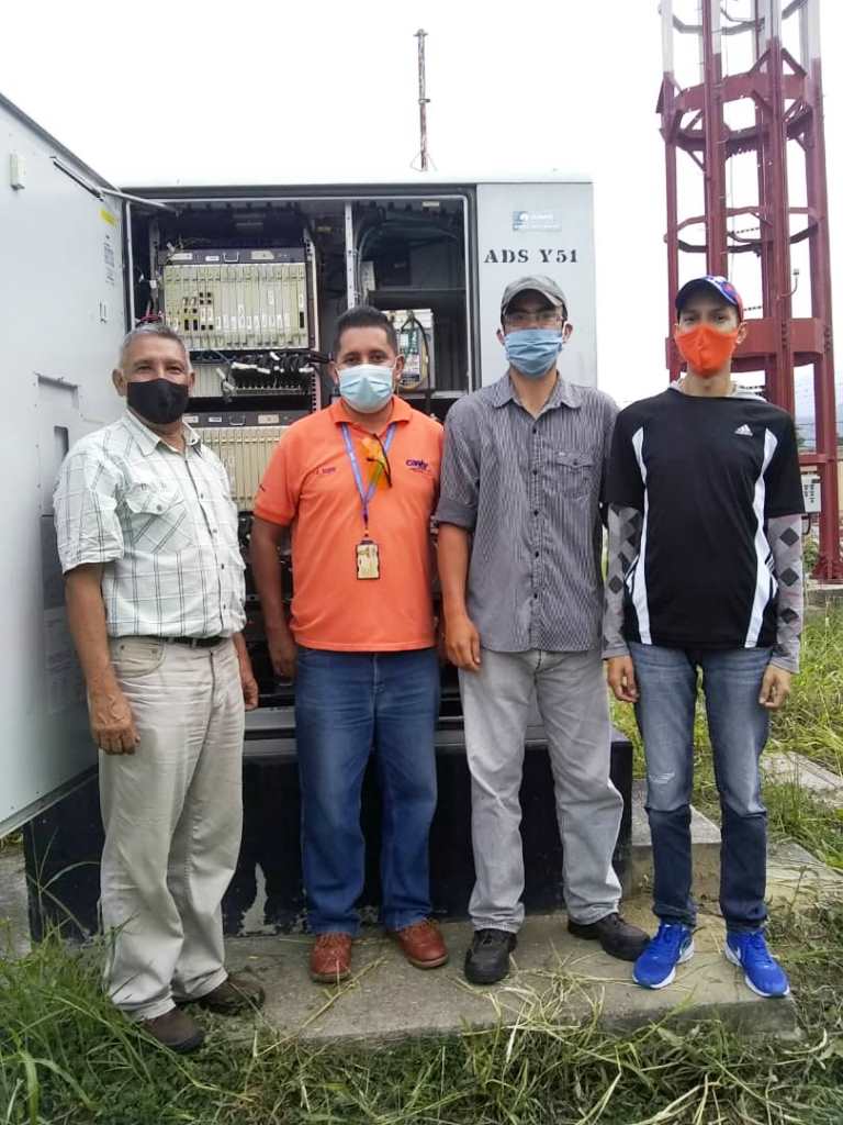 salaprensaCantv's tweet photo. #12Mar Cantv modernizó el sistema de conexión en La Playa, municipio Rivas Dávila del estado #Mérida, beneficiando de manera directa a 555 suscriptores, residenciales, comercios e instituciones https://t.co/8nHhnlfikg