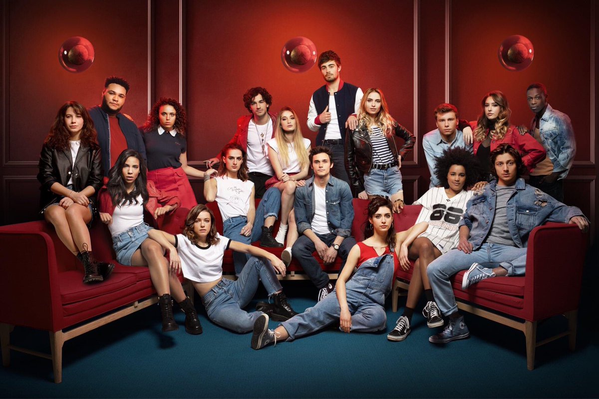 fyeahtarlos's tweet photo. Ils les ont mis ensemble sur la photo du centième 🥳😏🤓🥰 #ITC #Greliott https://t.co/b54XlbJcZp