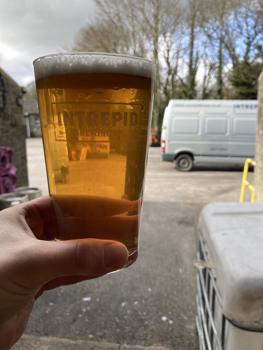 The brewery shop will be open again at 3 till 6 today and then 10-2 tomorrow for your beery needs.

Hopefully have fresh Myrce and possibly Solito dropping in Cans &amp; Bottles next week 🤞. Got the van running again Woop 🙌🏻 ready for starting deliveries again in the coming weeks.