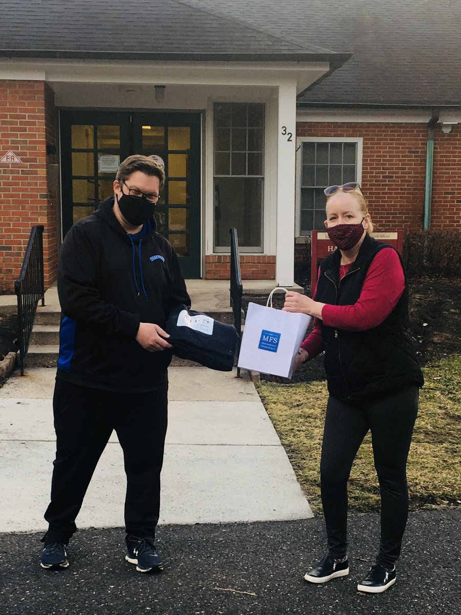 klubrantmfs's tweet image. Thank you to Eric and Gary @Tastykake for the discount on pies to still make Pi Day special @mfsfox !