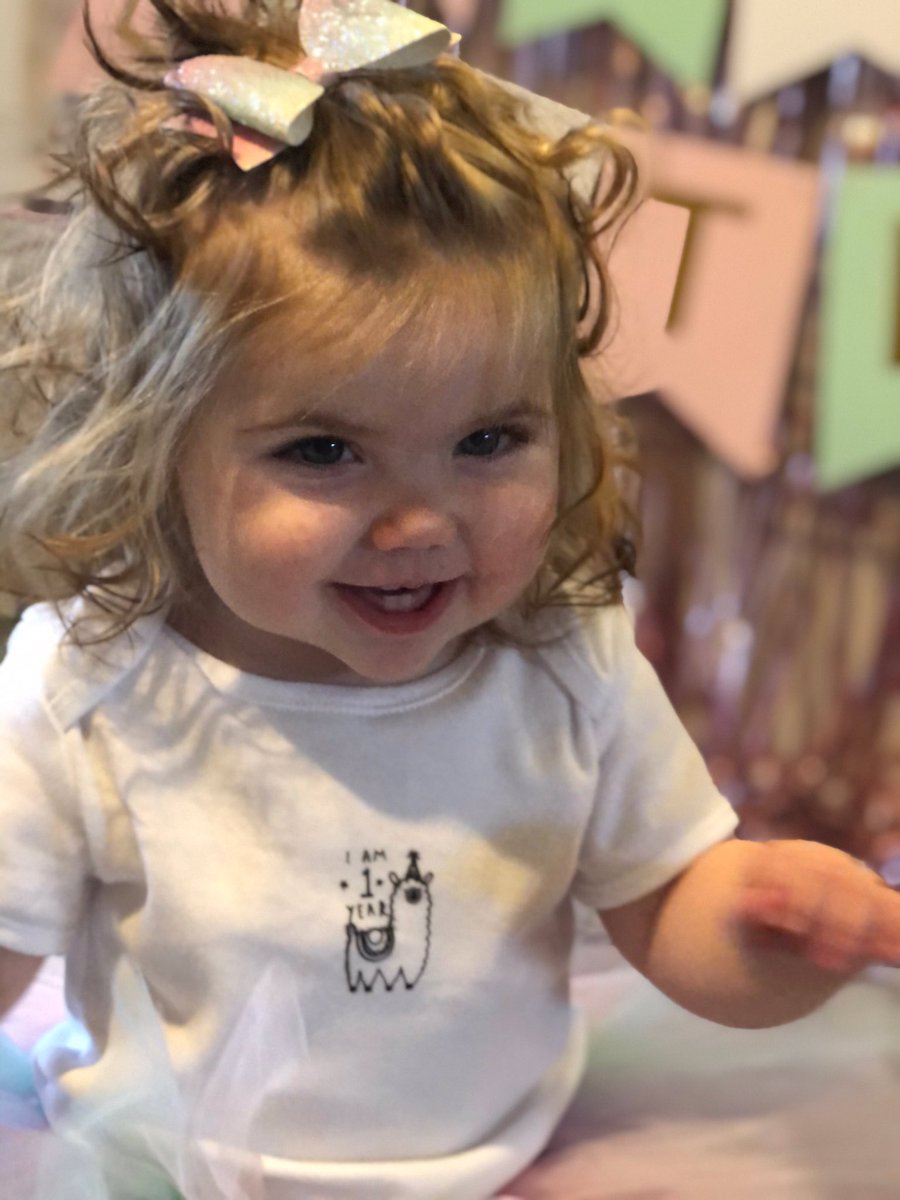 Cant believe my baby girl is 1 today 💖🥳🎂🎁 Happy birthday Darcy xxx