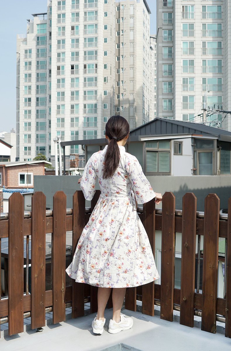 nareen_hanbok's tweet photo. 나린한복 3월의 RT이벤트:) 본 멘션을 RT해주시는 분들 중 추첨을 통하여 한분께 철릭원피스를 제작해드립니다. 당첨자 발표는 4월 5일. 많은 참여 부탁드립니다♡ (옷 선택가능. 사이즈 맞춤제작. 길이 100cm까지)
신상 봄꽃 원피스도 많이많이 사랑해주세요♡ https://t.co/P7pm9c2mdv