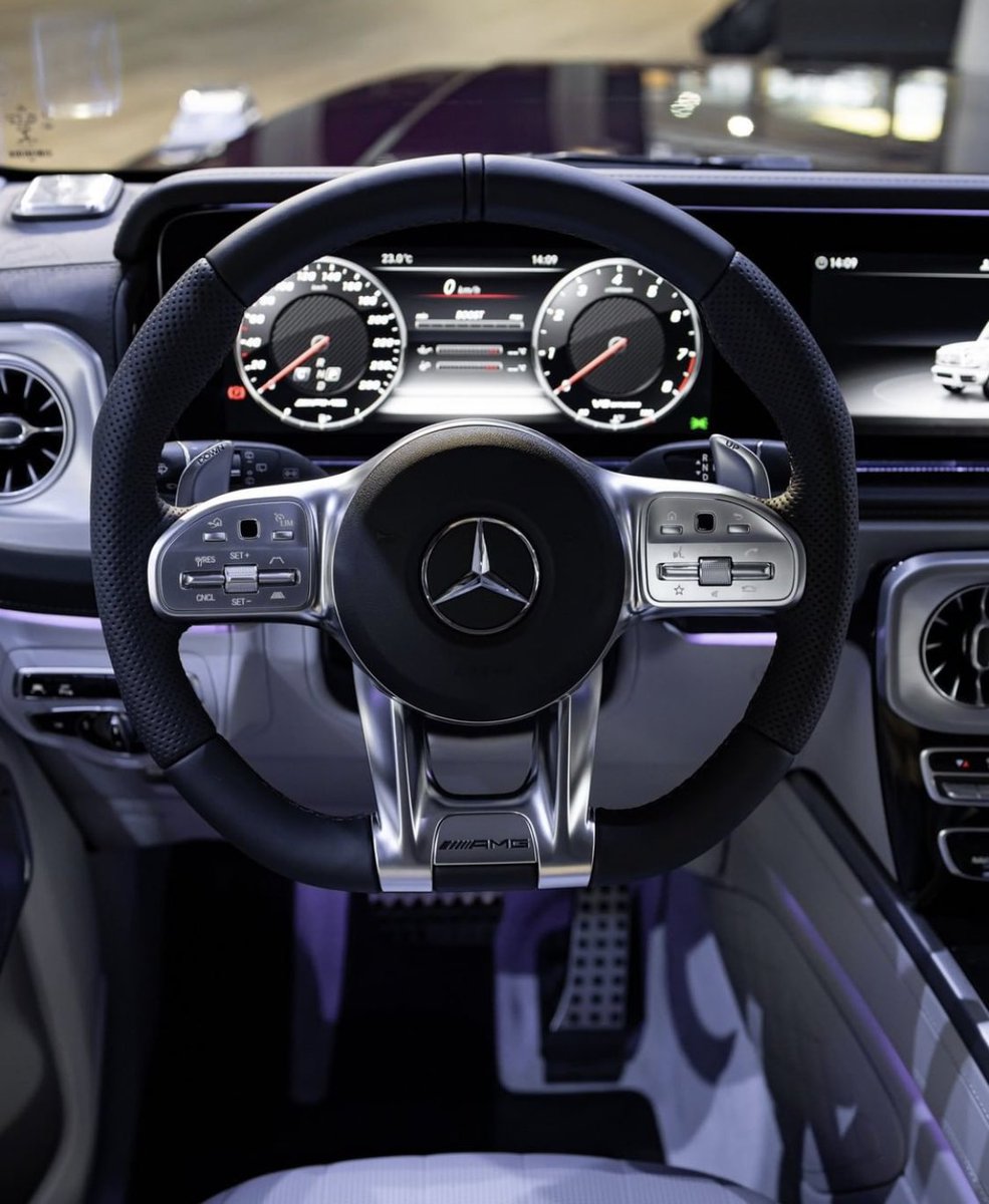 FastCarsWorld's tweet photo. Mercedes-AMG G63 ✨ https://t.co/pr2RZPFuiI