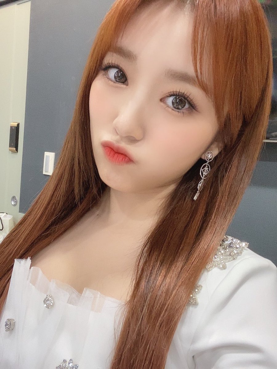 izone_fancafe_'s tweet photo. #이채연 #leechaeyeon
#김채원 #kimchaewon
#김민주 #kimminju
#야부키나코 #yabukinako
#아이즈원 #IZONE #アイズワン https://t.co/BxQZgcBNA0