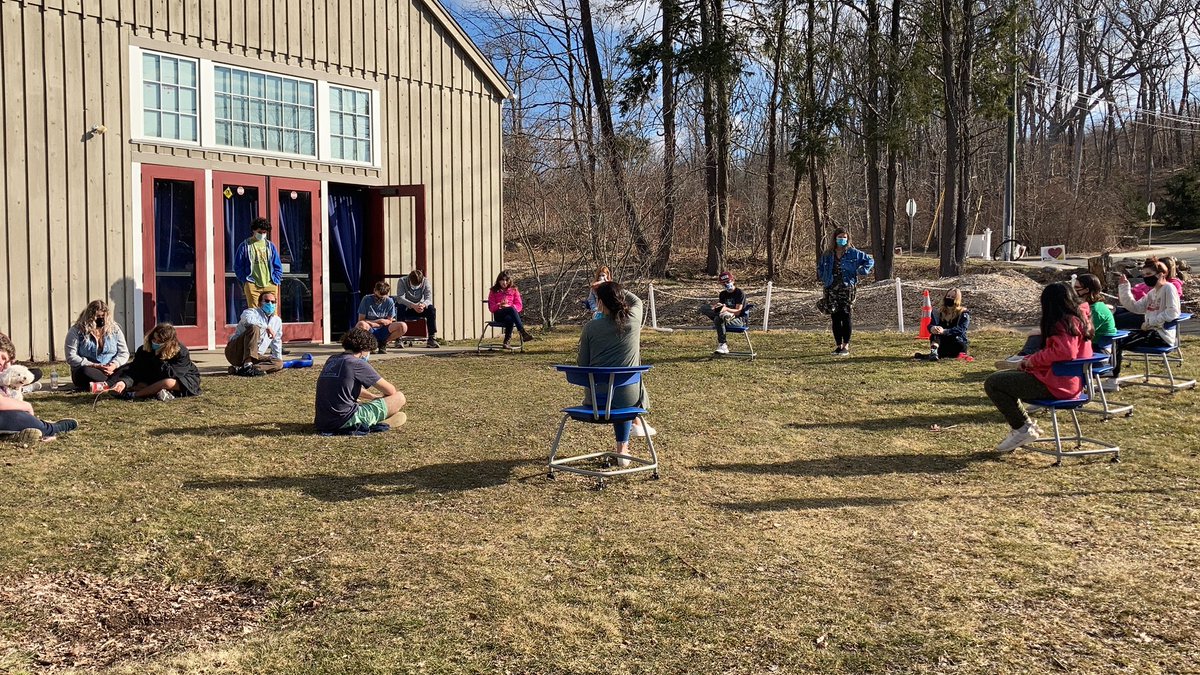 GenesisWPS's tweet photo. Outdoor morning meeting at Genesis. Fresh air Friday! https://t.co/MVpDMhHyJc