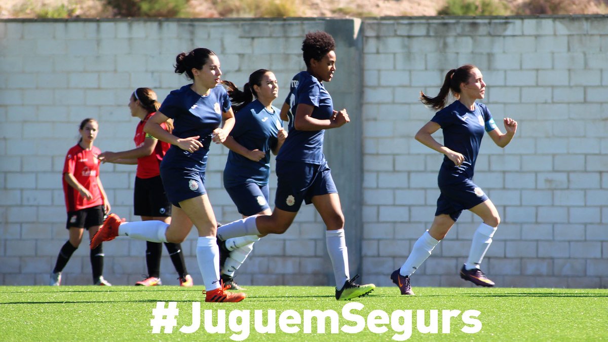 Vicente_Mompo_'s tweet image. El deporte es salud. El trato injusto y discriminatorio al que está sometido el fútbol base por parte de la @generalitat es indignante. ¿En qué datos se basan @VicentMarza y @anabarcelochico para alargar la prohibición de disputar las competiciones federadas?

#JuguemSegurs