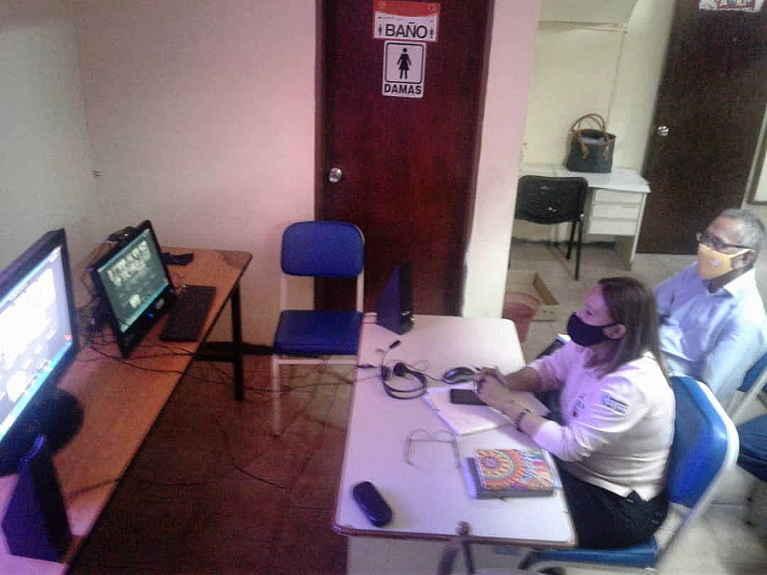 yamilysuarez's tweet photo. Videoconferencia en el  A/U de Educación del estado Zulia, con el equipo de las Divisiones de Comunidades Educativas y Unión con el Pueblo (@ceup_zulia), @DivisionEAJPA y FUNDABIT en videoconferencia con el @MPPEDUCACION
@OmarPrietoGob @EducacionZEZ @psuvaristobuIo https://t.co/xdDVH6kG3w
