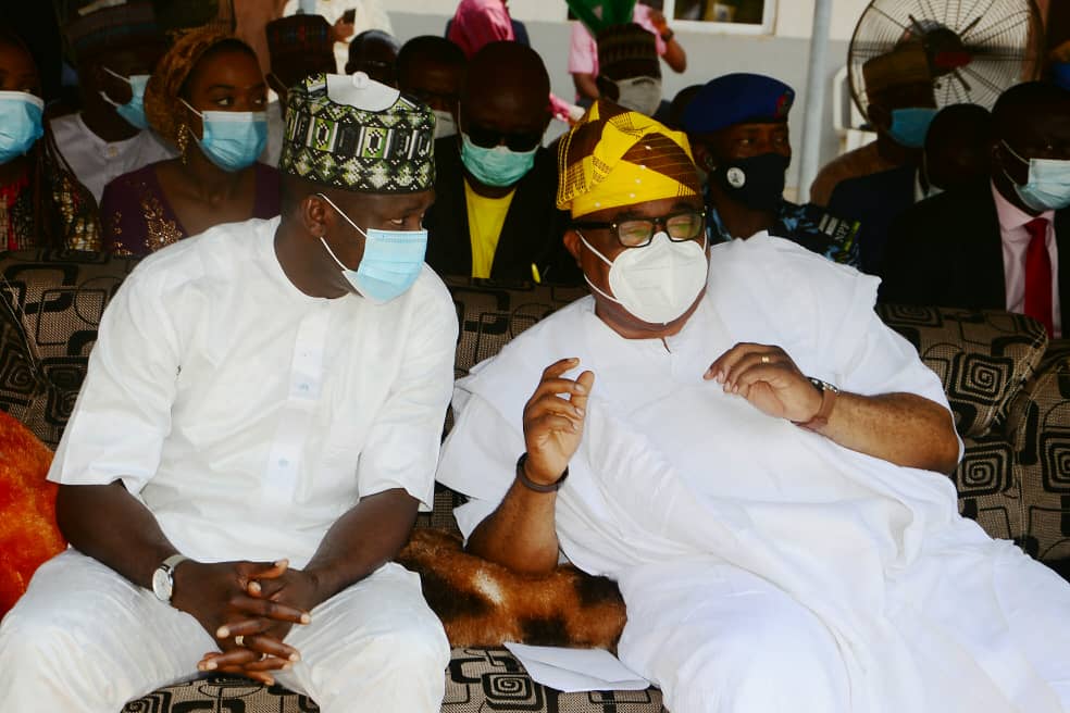 RealAlabiKayode's tweet photo. Kwara State has taken a huge step in the fight against the deadly Corona virus.

His excellency, @RealAARahman today flagged off the vaccination against covid-19 virus in Kwara state. https://t.co/arXaQvwUpz