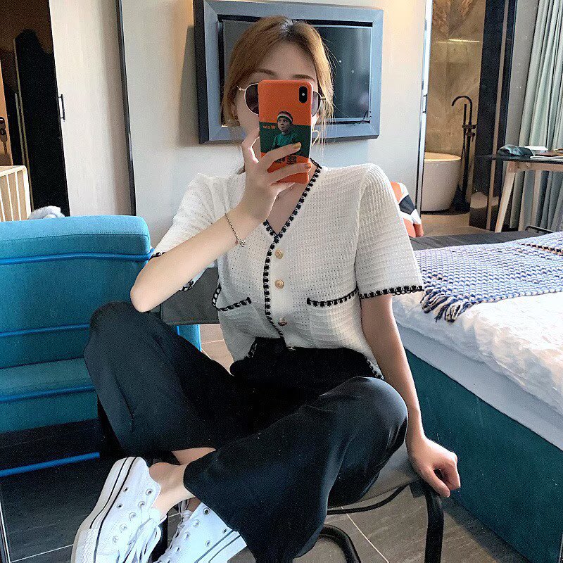 𝖻𝗈𝗇𝗃𝗈𝗎𝗋 𝗆𝖾𝗅𝗈𝗇 ⸝⸝⸝ tweet media