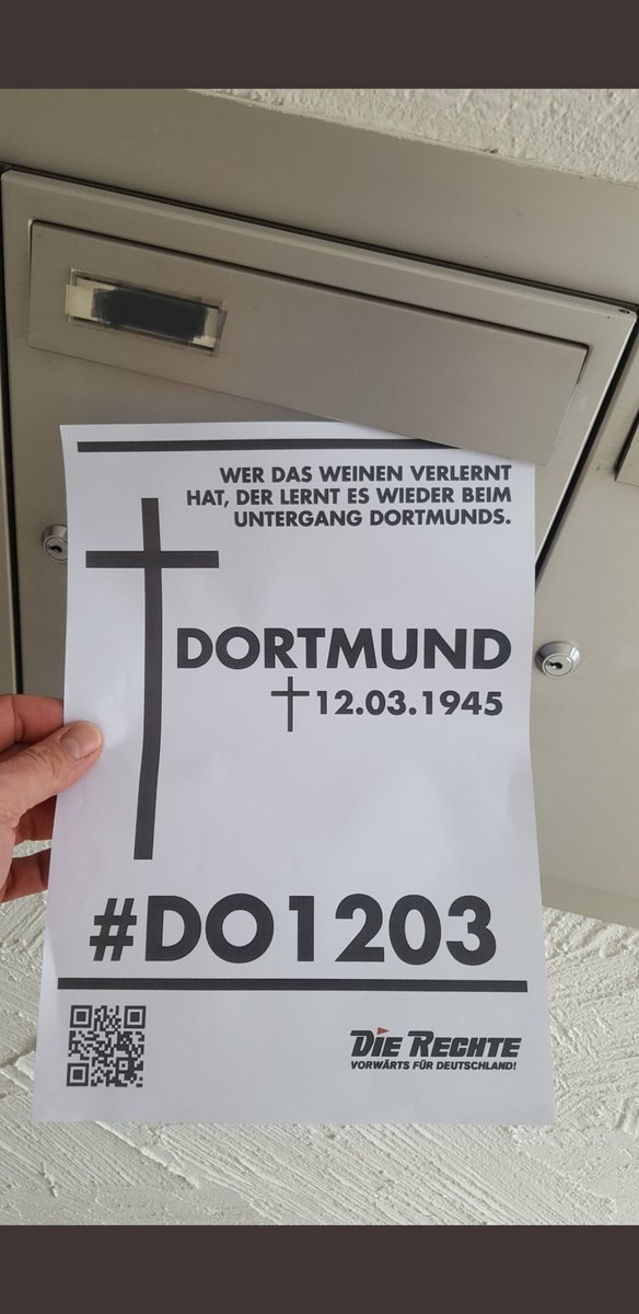 BeobachterLudo's tweet photo. #Dortmund erinnert an die Bombenangriffe.
Wir vergessen nicht !
#unvergessen #Dorechts #DieRechte #DO1203 https://t.co/tdkW6ffuze