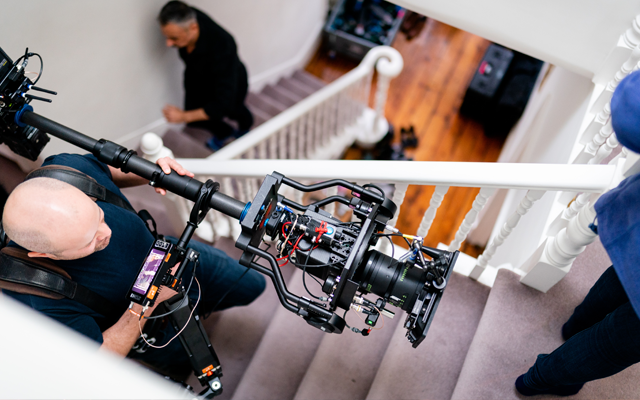 Check out how the 2020 winners made their one-shot wonders in this interview with <a href="/ccl_george/">Charlotte George  🌈</a>, <a href="/Sobrescobio/">Paul Romero Méndez</a> + @AM_Antolin, <a href="/markusmeedt/">Markus Meedt</a>, <a href="/BojanBrbora/">Bojan Brbora</a> and Shona Charlton. directors.uk.com/news/challenge… (3/4)