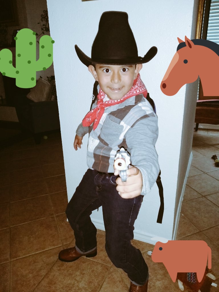 Jofertoe's tweet photo. #gotexanweek #friday #rodeoroundupday #westernattire Howdy Cowboy 🤠!! Let's show some dance moves! Be ready to have some fun!! @Alexander_AISD @AliefISD @fieldkarenlynn @KathleenDiFeli1 #onealief https://t.co/BenxRPGXJD