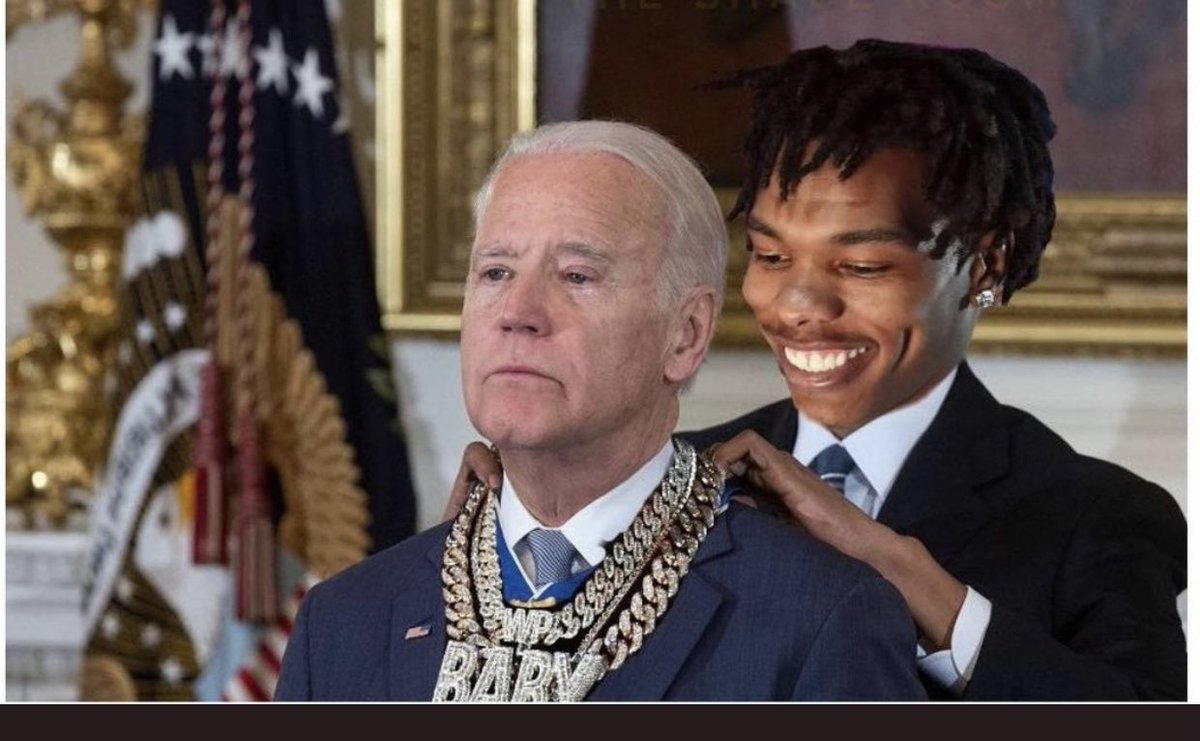 GelloShow's tweet photo. Thanks Mr. Prez #MoneyBaggJoe ! 😂🤑 https://t.co/MfqihhYMA0
