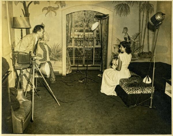 The Fred Marcus Studio, New York Wedding Photographers  ... After 80 Years, Still Smiling on the Job - The New York Times 
nytimes.com/2021/03/09/fas…

This article is special to us because the bride from 1948 is Ronnie Dessy, who is still one of the owners of the Dessy Group!