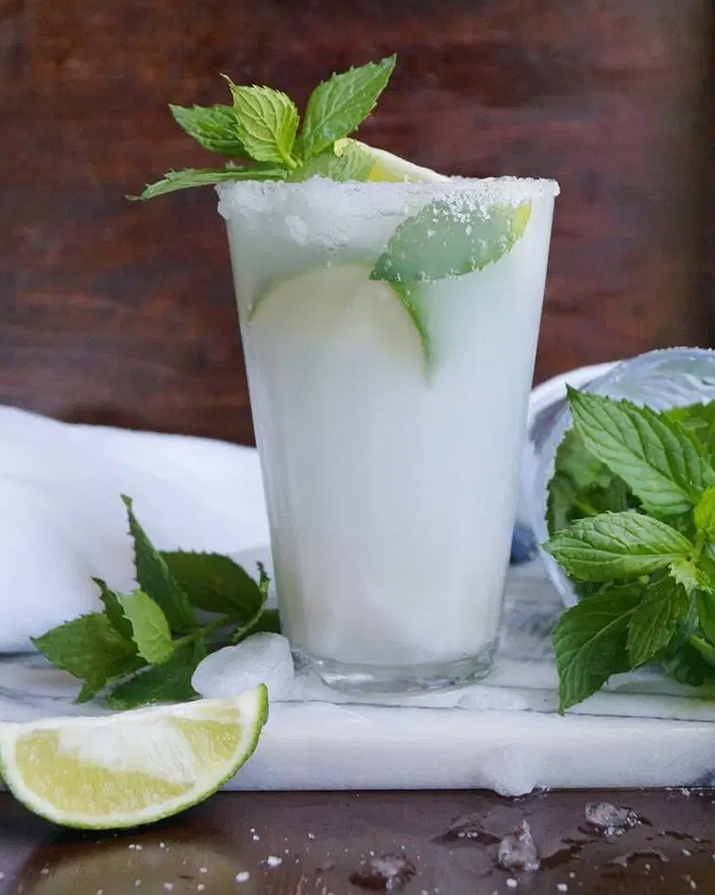 thelyonsshare's tweet photo. This healthy green mocktail may be right up your alley!  The recipe for this one and several more, plus tips on how to cut back on alcohol, are available here: https://t.co/DO4ao1MKkC!

*Photo Credit: @cookathomemom* https://t.co/9S6JFofc95