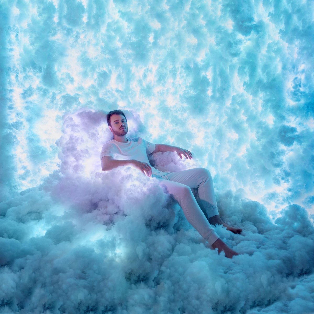 Pop singer <a href="/devindygert/">Devin Dygert</a> shares a music video for “It’ll be” ow.ly/j2TP30rAk6p