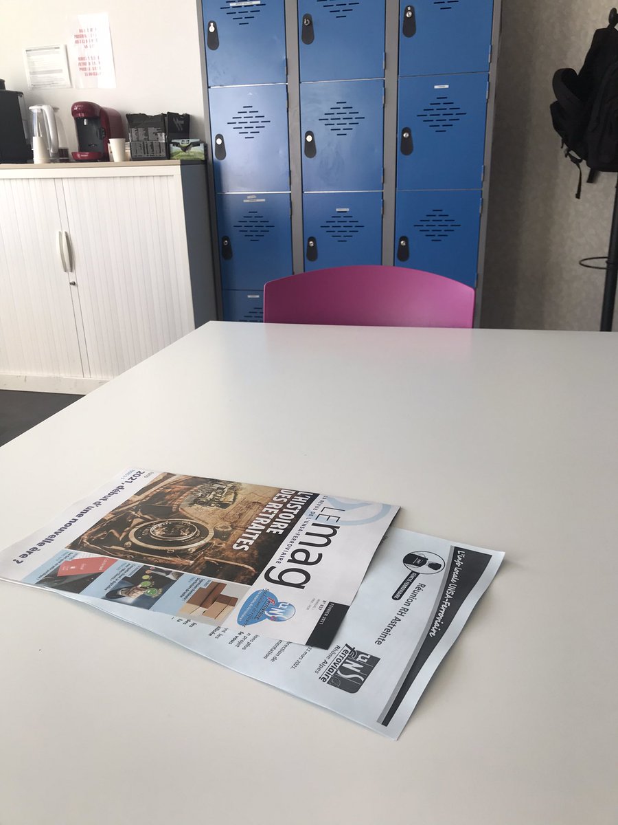 ra_unsaferro's tweet photo. — SA SNCF : PÉRIMÈTRE SÛRETÉ LYON —
Retrouvez @LilouGaudin91 & Djamel en tournée syndicale sur le périmètre sûreté à Lyon !
L’occasion pour nous de visiter les locaux du recrutement, déserts !
#suge #sureteferroviaire #sncf #recrutement #optimservices #sasncf #lyon #unsa https://t.co/Ls7NBUBqX7