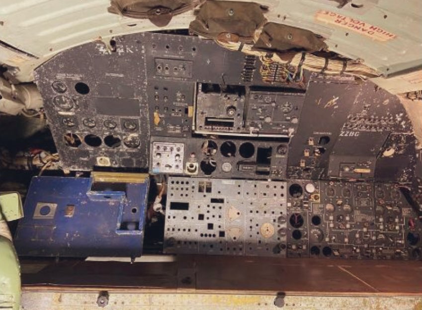 AeroPartsSpares's tweet photo. Own a piece of #Aviation History....
#HandleyPage #Victor B2 #XH670 #Cockpit is being Auctioned through @HansonsUK, starting price of £12k....
Closing date Tuesday 16th March 2021 1400hrs
https://t.co/MtwFoQh7HD…
#TwitterVforce
@AeroPartsSpares https://t.co/oKPvDsCzP2