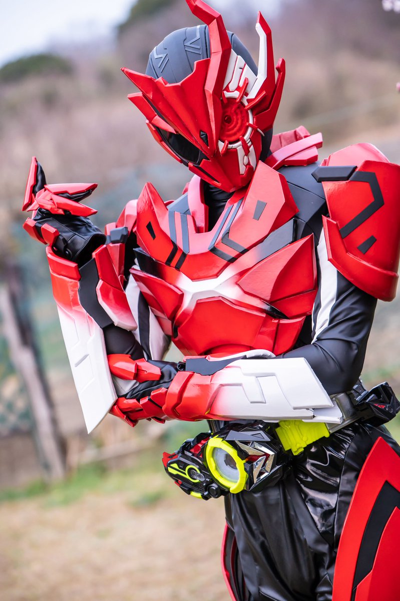 感じるわ～…私の心の中に宿る愛しきアーク様を…」 photo by @guy_ferd