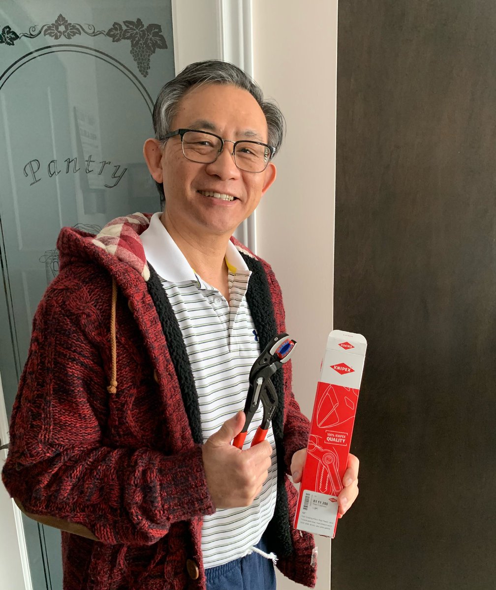 wtihub's tweet photo. #HappyFriday!
This is a recent @KnipexOfficial #WTIwinner Aston Lee.
You could be next! Get in on today’s What Tool’s Inside APP #giveaway. We’re working with some great brands this month.
Have you won a #prize from us? Snap a picture with it so we can share. 📸 https://t.co/bLAHyKY1or