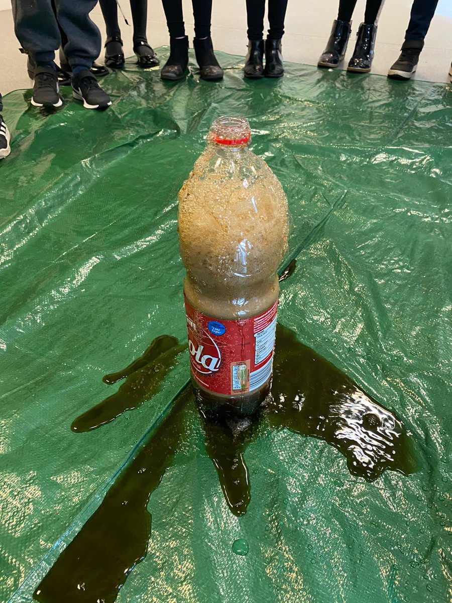 olive_bolton's tweet photo. The calm before the storm #WeAreStar #ScienceDay #ScienceWeek2021 #Experiments #Investigations #LearningHooks #Ambition https://t.co/ZDulw0XonP