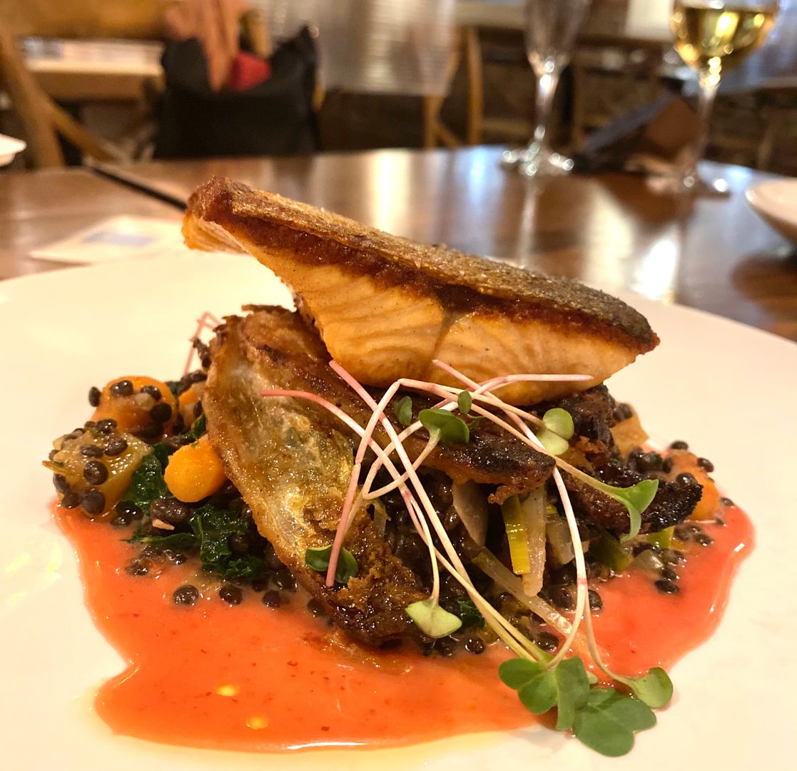 Lois lake steelhead trout with beluga lentils, crispy endive &amp; blood orange vinaigrette. See you at 5!
#ferrsupstairs