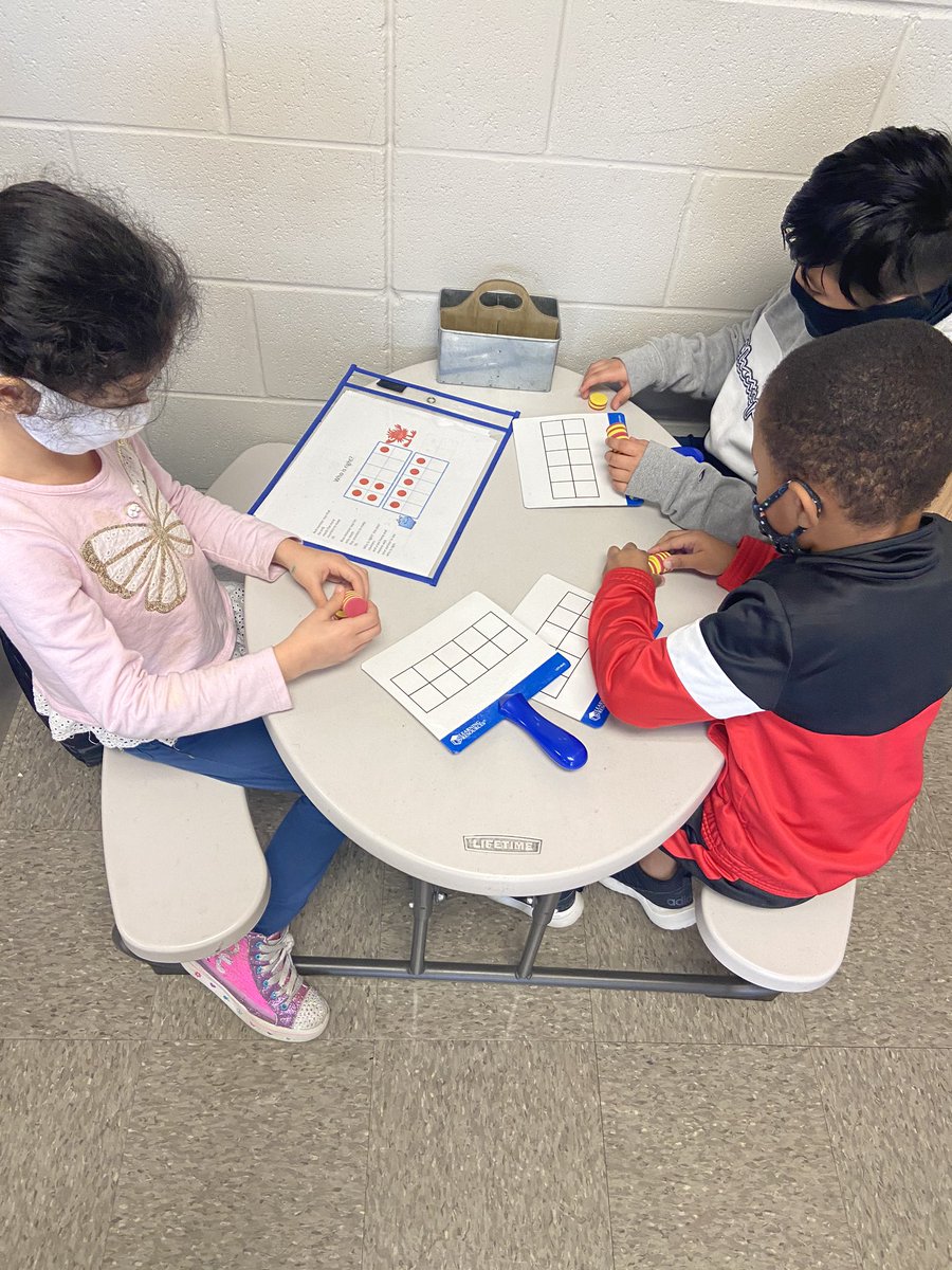 SusanLoveless23's tweet image. Mrs. Mills Kindergarten students did a fabulous job exploring the math today @JCElem_RCS! When students are given the opportunity to explore and discover, they seize it!!  #creatinglearningexperiences #believetheycanandtheywill