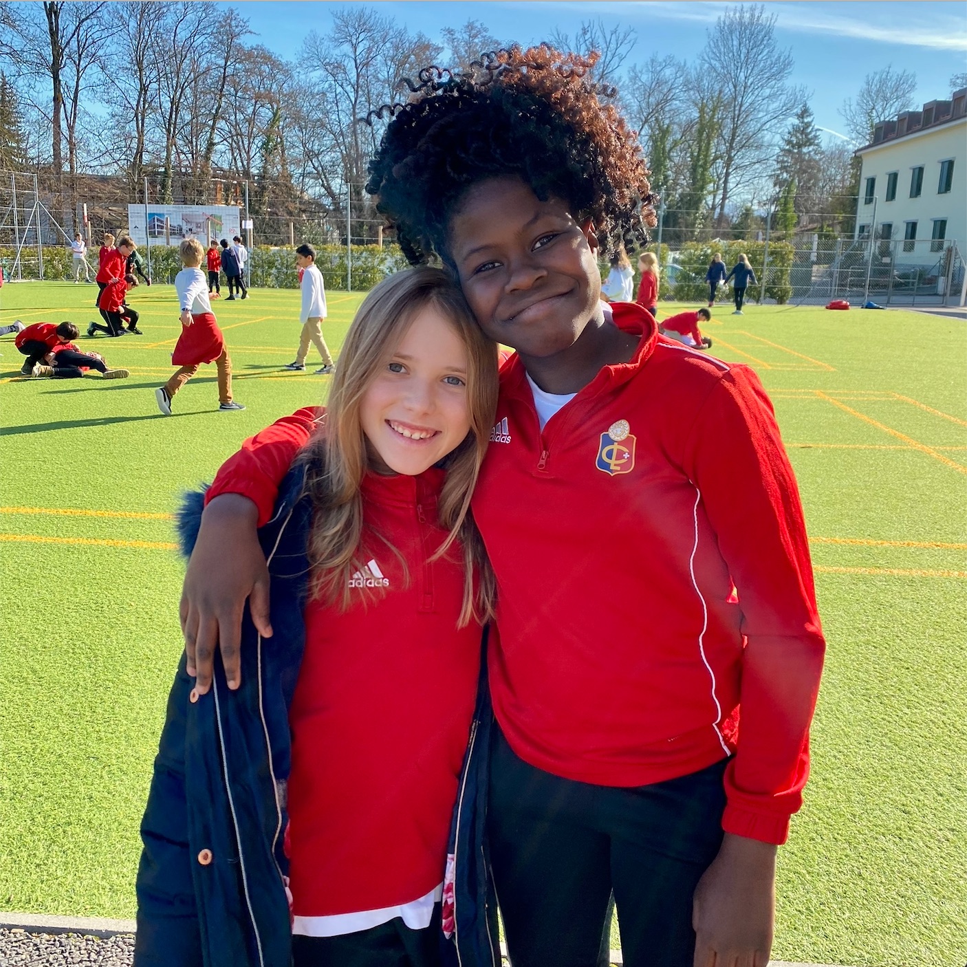 Collège du Léman on X: "🤸 Break time on our Primary Campus! Our students  are able to entertain themselves on the playgrounds, football field, and  basketball court. 🏀 #collegeduleman #internationalschool  #ecoleinternationale #boardingschool #