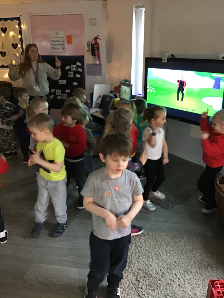SerfsSt's tweet photo. The Clubhouse pod were playing movement games to practice their rhythm #active #healthy #keeptothebeat https://t.co/Q0F8WMeyNN