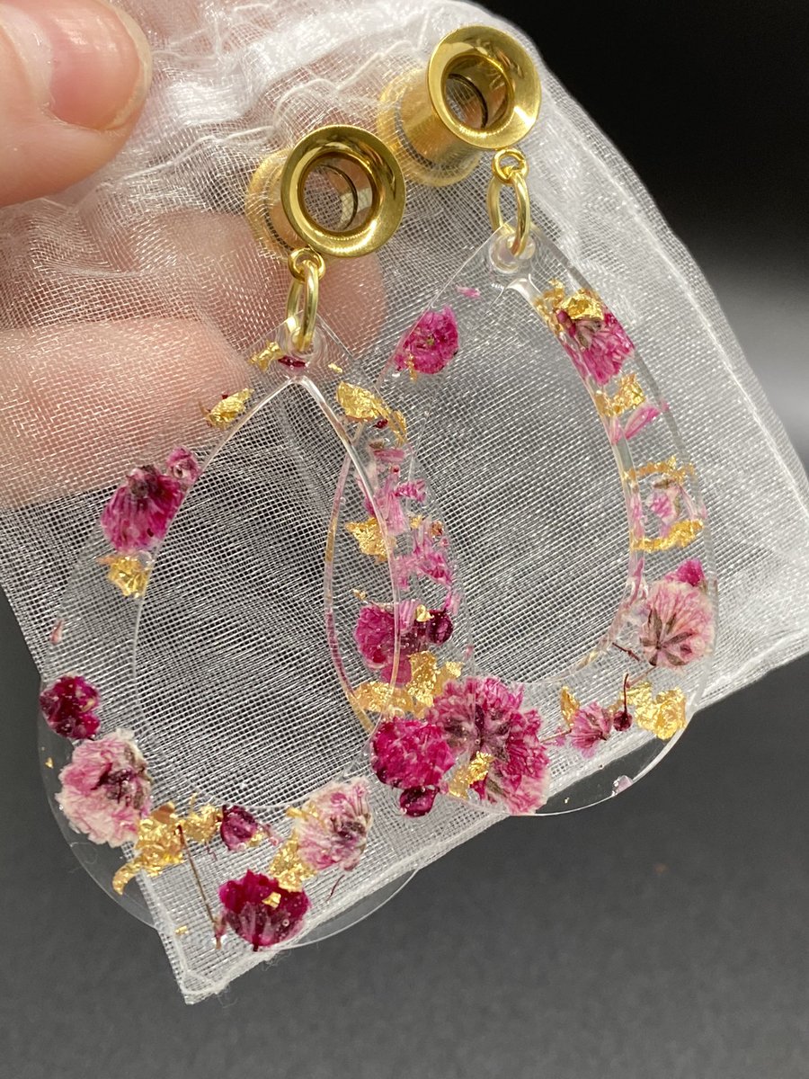 jayscrystals's tweet photo. New resin flower gauges available in the shop now! https://t.co/JqgjOSDEoh https://t.co/aWY7YgHqfi