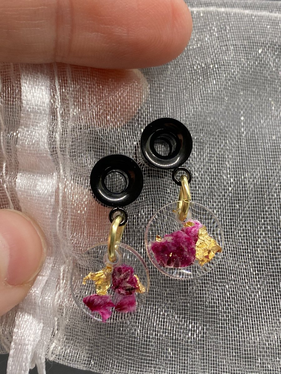 jayscrystals's tweet photo. New resin flower gauges available in the shop now! https://t.co/JqgjOSDEoh https://t.co/aWY7YgHqfi