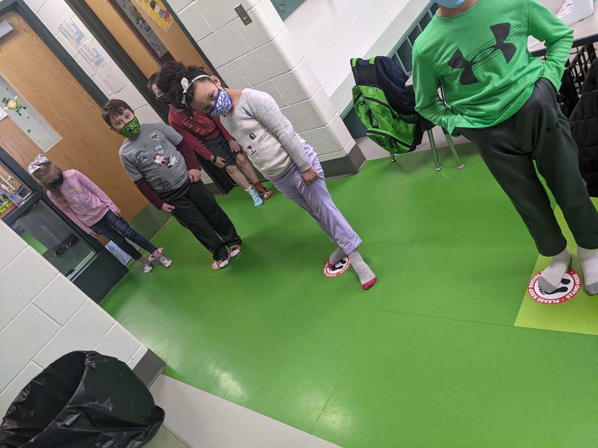 mrscroneskiddos's tweet photo. We Rocked our Socks in Kinder today for Downs Syndrome Awareness. @D59Ridge @CCSD59 #D59Learns #D59Cares https://t.co/kMCJwmNRIu