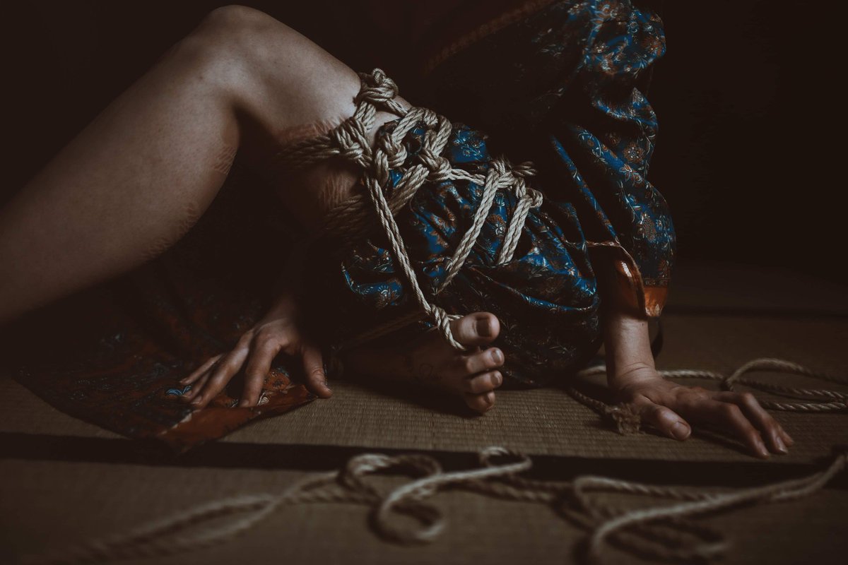 ElenaStrawberry's tweet photo. Beautiful theresa

#potd #moody #moodygrams #dark #darkart #love #shibariart #shibari #ropes #ropeart #shibariphotography #model #artsy #tatami #japanese #fineart #feelings #seil #juteropes https://t.co/KjXEobg0qn