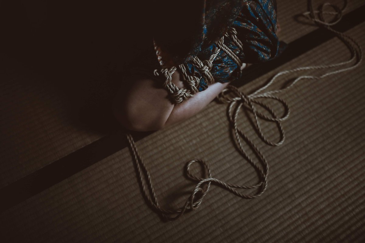 ElenaStrawberry's tweet photo. Beautiful theresa

#potd #moody #moodygrams #dark #darkart #love #shibariart #shibari #ropes #ropeart #shibariphotography #model #artsy #tatami #japanese #fineart #feelings #seil #juteropes https://t.co/KjXEobg0qn