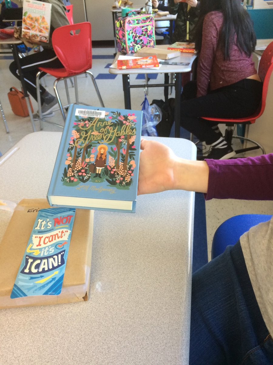 My <a href="/StAnthonyOCSB/">St. Anthony School</a> Gr 6 students love their Blind Date with A Book! Thank you <a href="/catherineivers1/">catherine iverson</a> for bringing new books to our classroom and building their repertoire of reading material. #love #reading! The thoughtful choices are truly being appreciated!