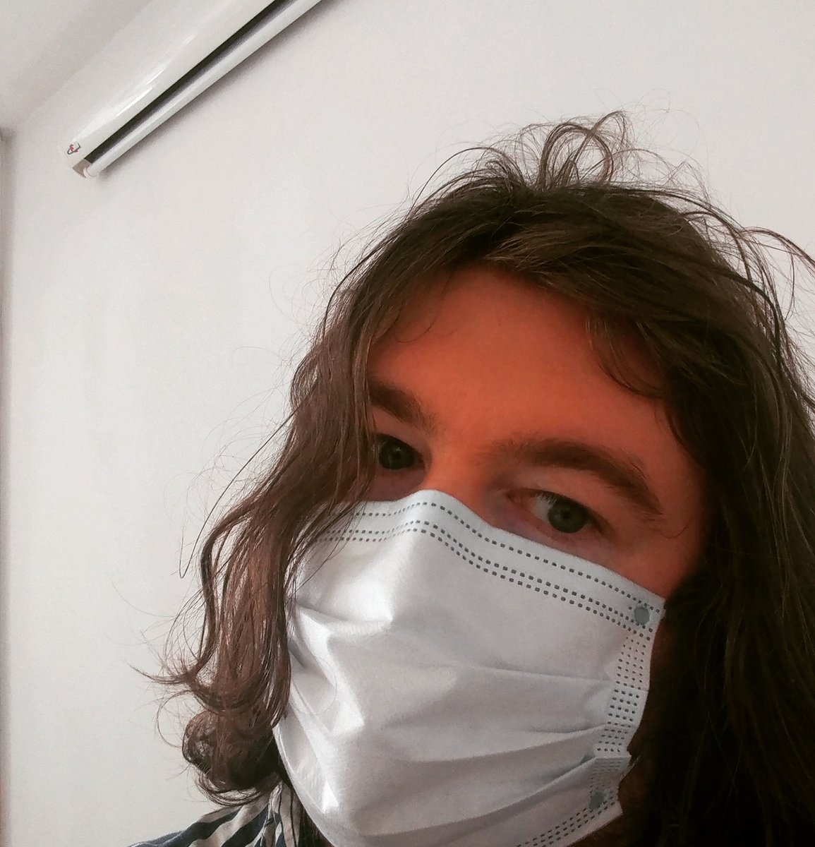ANIMALBREAKDOWN's tweet photo. Operation 'get your second covid jab' complete. Love from Martin 💉 💉 #covid19UK. #vaccinated #AnimalBreakdown https://t.co/giTSrYYOkT