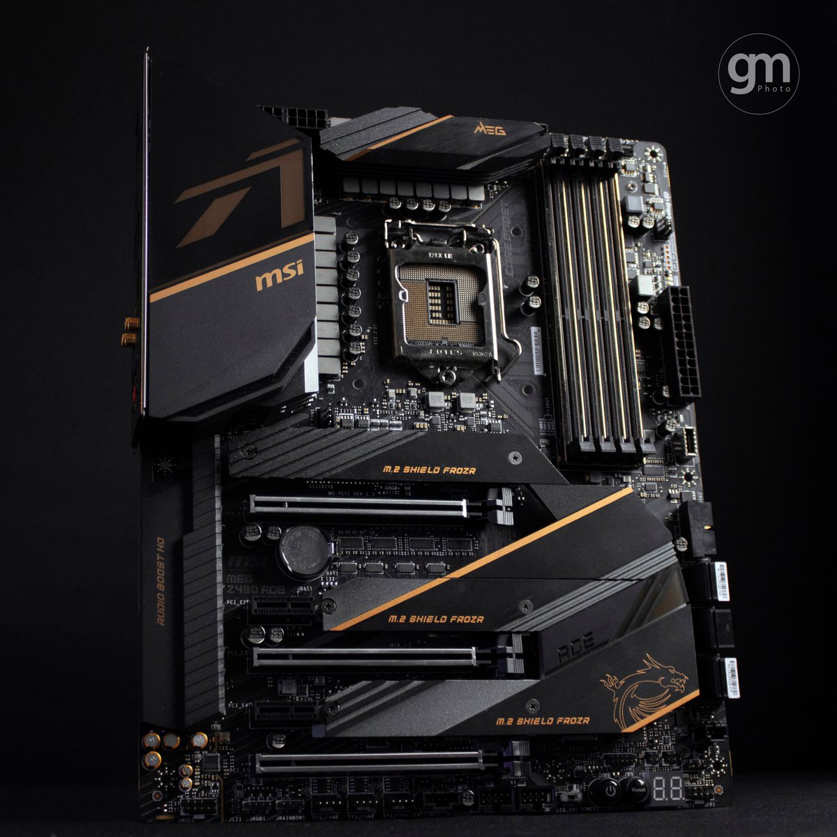 graziamammino12's tweet photo. "...Ma se siete con qualche generazione indietro o semplicemente scegliete di regalare una marcia in più al vostro #rig la scheda madre MSI MEG Z490 ACE è la scelta che fa al caso vostro!... "
Leggi di più -> https://t.co/GE3KZGgqLV
@msi_italy @msigaming #msi #msigaming #gmtech https://t.co/Ji2RdsjoJu