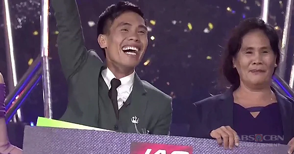 PBBNewsAccess's tweet photo. PBB THROWBACK: Aminin natin, hindi PBB Otso ang best season, pero ito naman ang isa sa pinaka-powerful na mga Big Night! Star-studded at jampacked! #PBBRealTalk https://t.co/LUfXGLQ9Ft