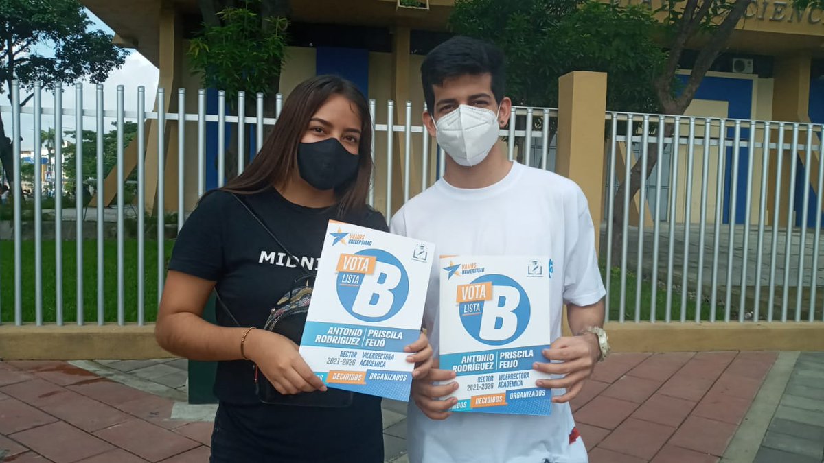 vamosug's tweet photo. Los Estudiantes con decisión y firmeza están con la B ✅. Ven junto a tus amigos y decide por la esperanza de días mejores para nuestra UG 🌟. https://t.co/Wj2gGHgh5H