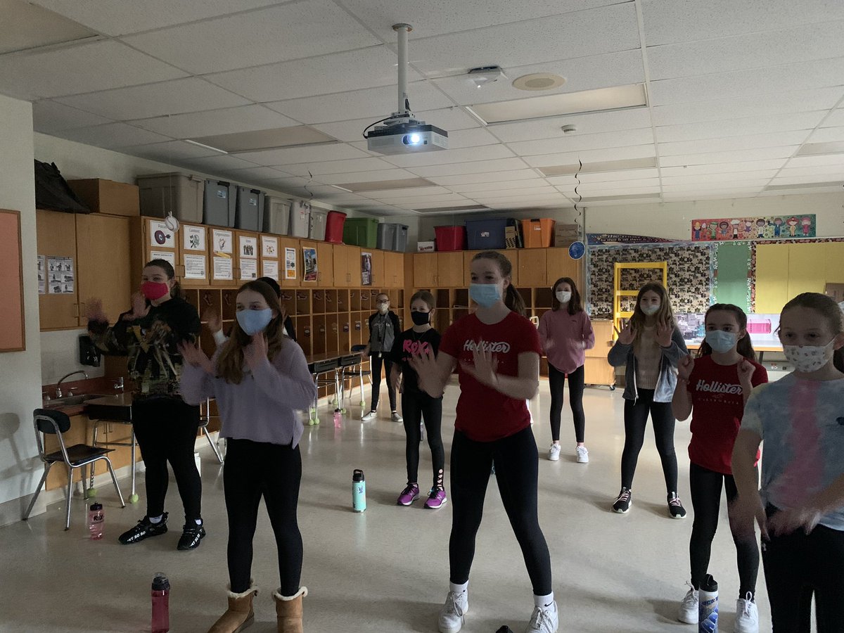 hasd_fta's tweet photo. Between The Hempfield Foundation and The FISA Foundation, Mrs. Apessos received enough funding to put every FTA 5th grade girl through the ROX program (“Ruling Our eXperiences.”) Looking forward to our self growth!! https://t.co/hNAjQpOQwj