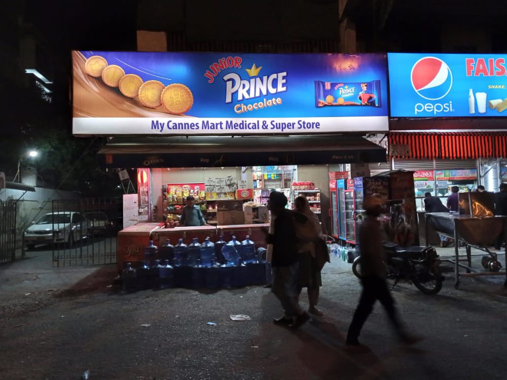 printarenapk's tweet photo. When #JuniorPrinceChocolate #ContinentalBiscuits everywhere #ShopFascia #Signage https://t.co/TvCVA78otV